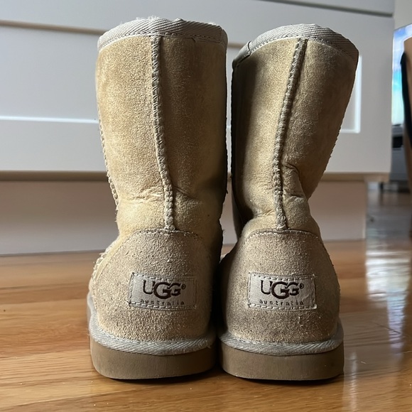 UGGS- vintage short Uggs (sand) - Picture 4 of 6